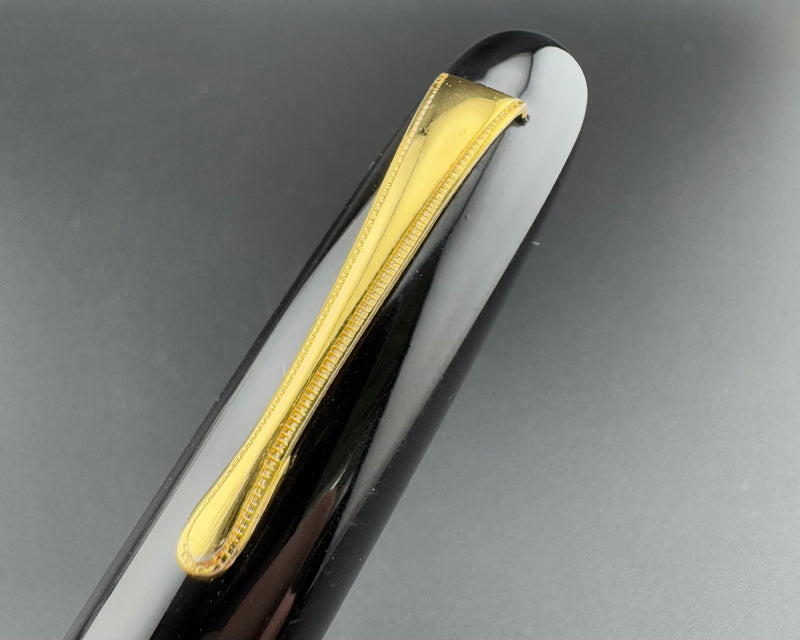 Ban-Ei Ebonite Urushi Fountain Pen 14K Gold 50 G.K. Medium Nib