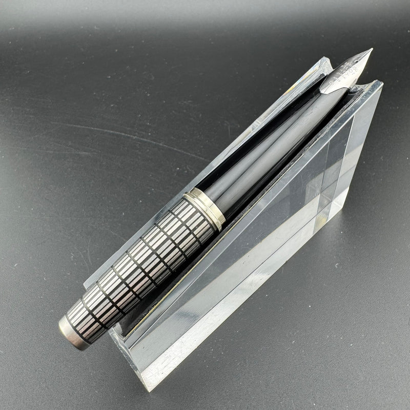 Pilot Elite Full Checkered Pocket Fountain Pen 18K Gold Fine Nib