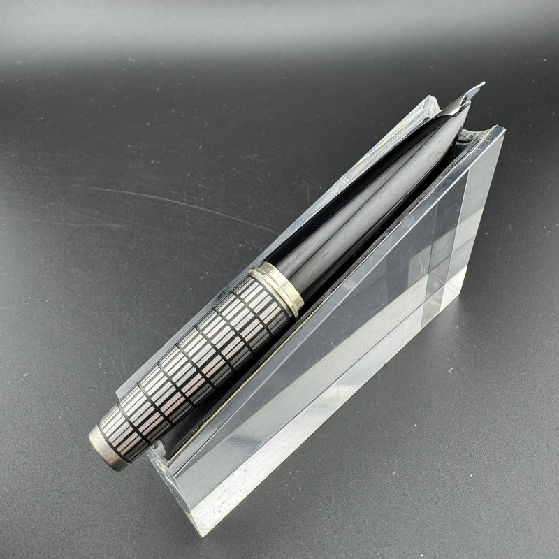 Pilot Elite Full Checkered Pocket Fountain Pen 18K Gold Fine Nib