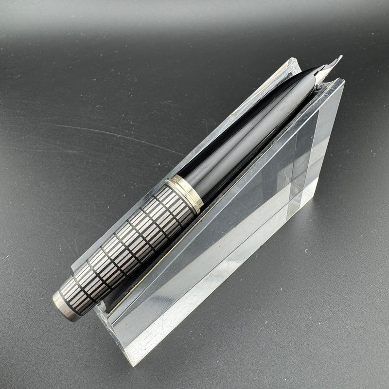 Pilot Elite Full Checkered Pocket Fountain Pen 18K Gold Fine Nib