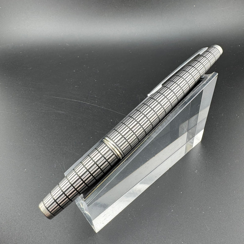 Pilot Elite Full Checkered Pocket Fountain Pen 18K Gold Fine Nib