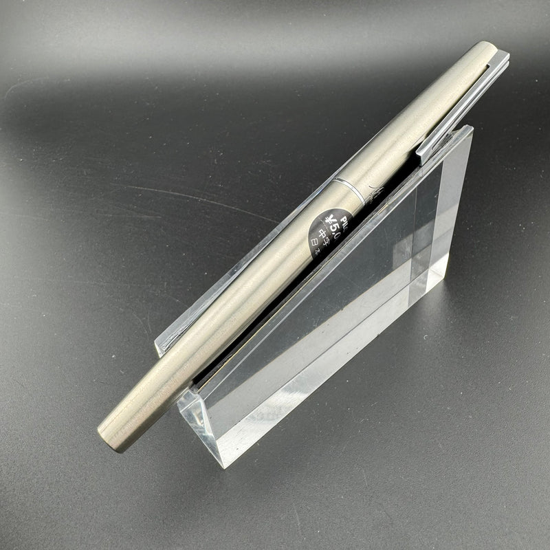 Pilot Murex MR Fountain Pen Integrated Steel Medium Nib NOS Feb 1978