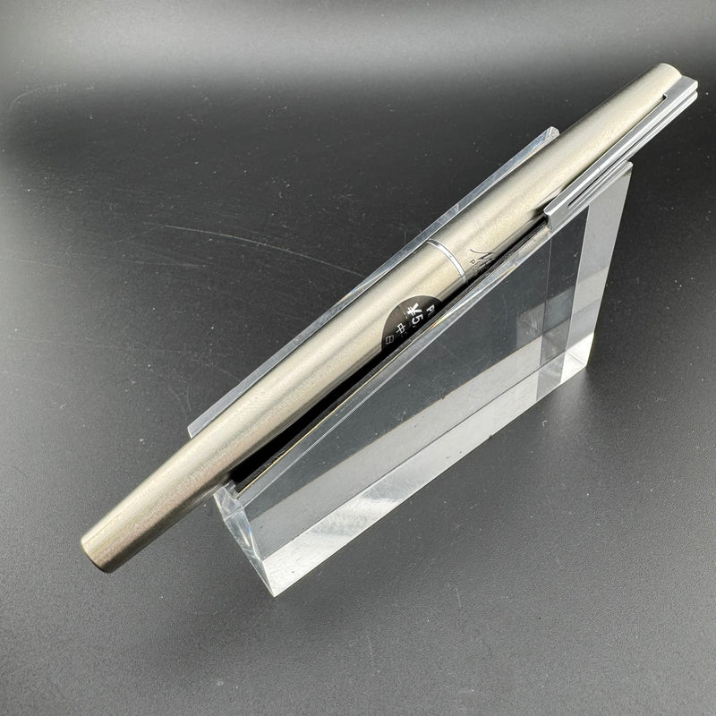 Pilot Murex MR Fountain Pen Integrated Steel Medium Nib NOS Feb 1978