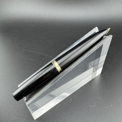 Pilot Elite Black & Gold Pocket Fountain Pen 18K Gold Script Nib