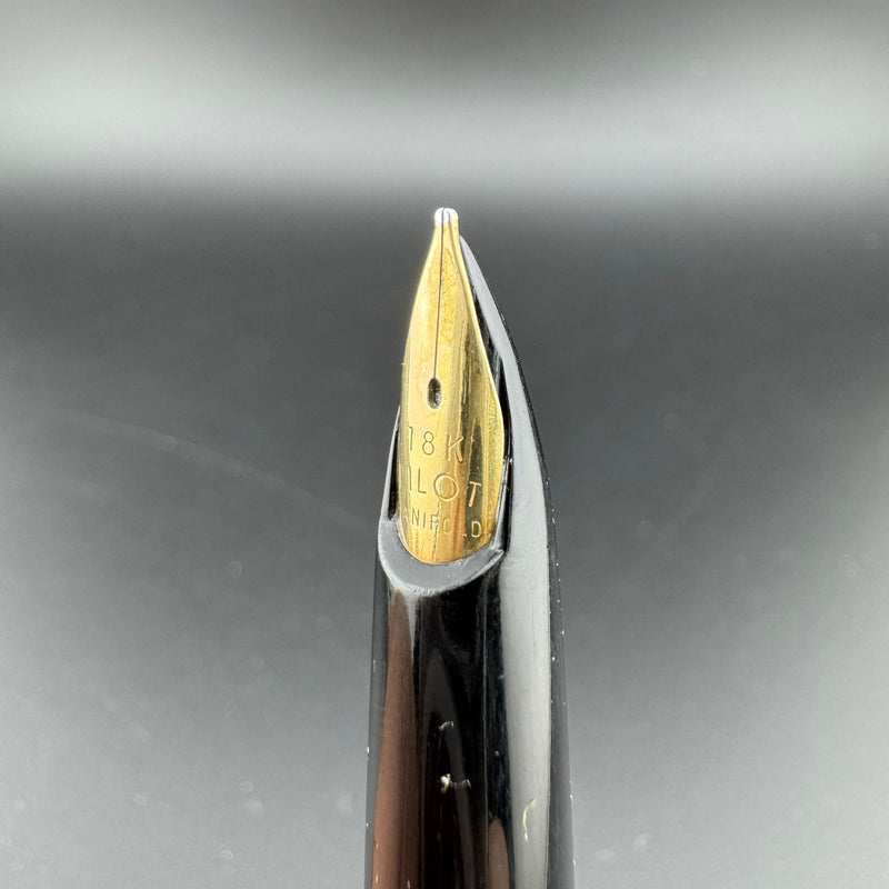 Pilot Elite Black & Gold Pocket Fountain Pen 18K Gold Manifold Nib Dec 1969