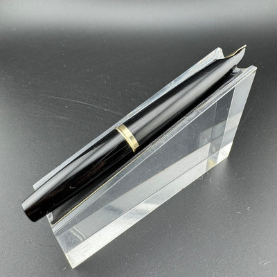 Pilot Elite Black & Gold Pocket Fountain Pen 18K Gold Manifold Nib Dec 1969