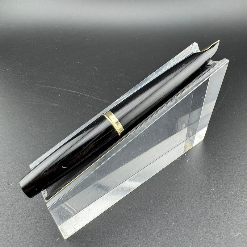 Pilot Elite Black & Gold Pocket Fountain Pen 18K Gold Manifold Nib Dec 1969
