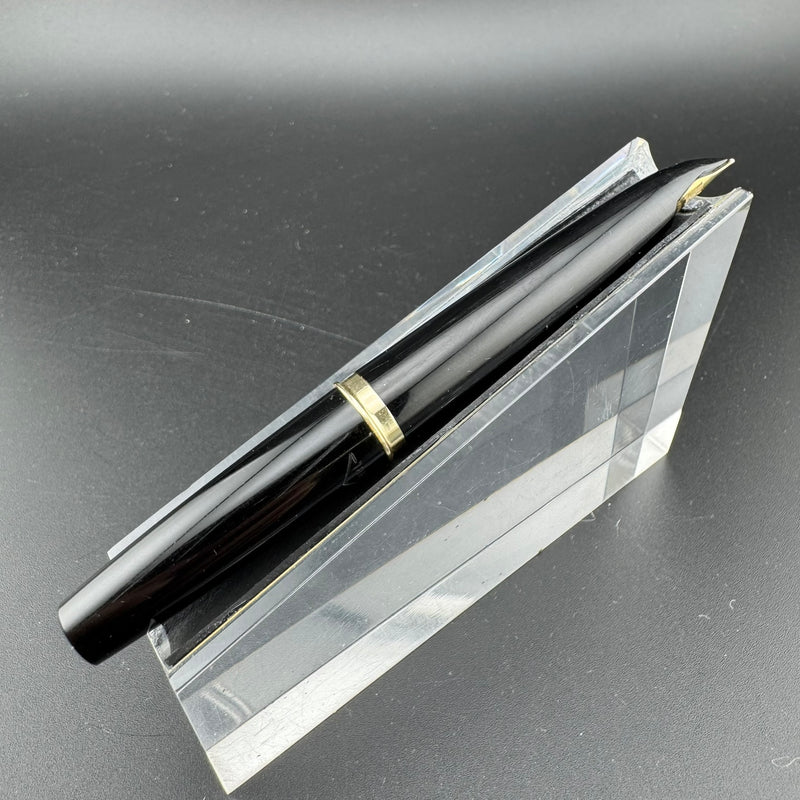 Pilot Elite Black & Gold Pocket Fountain Pen 18K Gold Manifold Nib Dec 1969