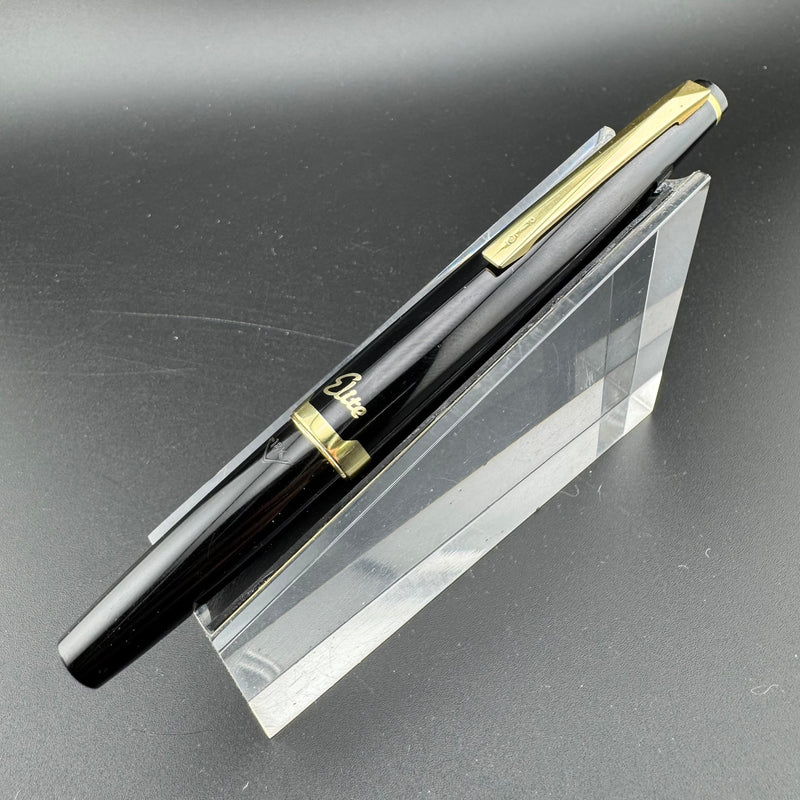 Pilot Elite Black & Gold Pocket Fountain Pen 18K Gold Manifold Nib Dec 1969