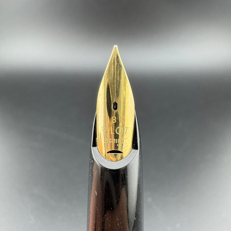 Pilot Elite Black & Gold Pocket Fountain Pen 18K Gold Script Nib Jan 1970