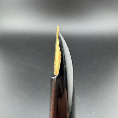 Pilot Elite Black & Gold Pocket Fountain Pen 18K Gold Script Nib Jan 1970