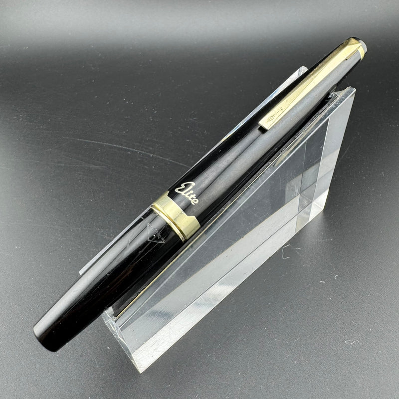 Pilot Elite Black & Gold Pocket Fountain Pen 18K Gold Script Nib Jan 1970