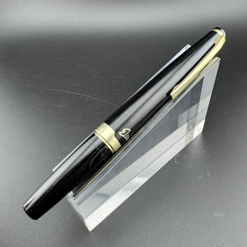 Pilot Elite Black & Gold Pocket Fountain Pen 18K Gold Script Nib Jan 1970