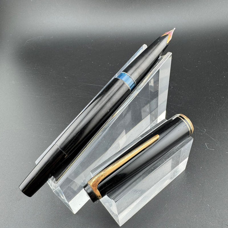 Montblanc No. 22 Black Resin Fountain Pen 14C Gold Fine Nib For Repair