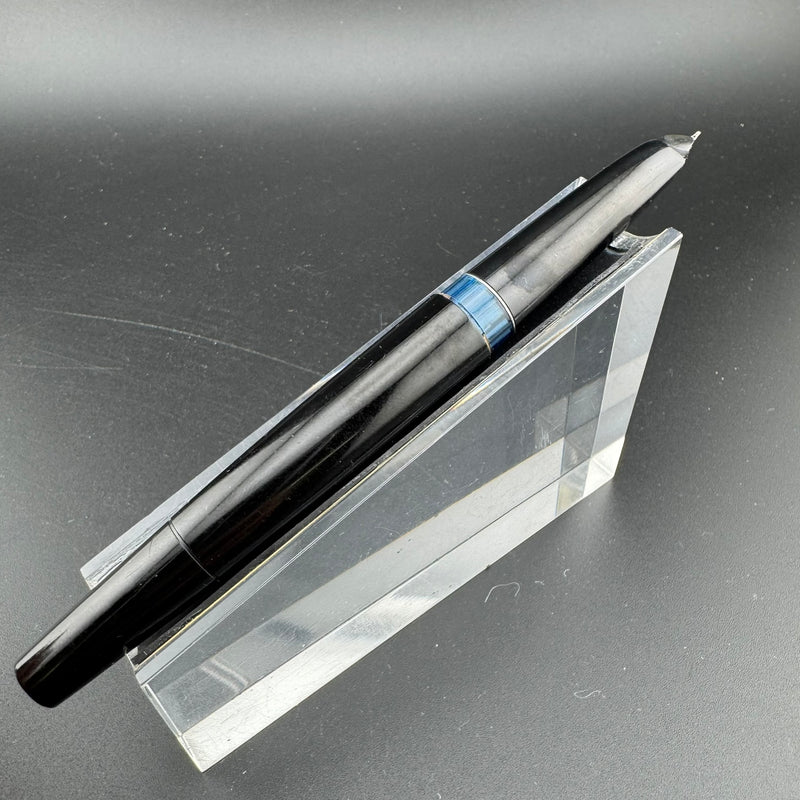 Montblanc No. 22 Black Resin Fountain Pen 14C Gold Fine Nib For Repair