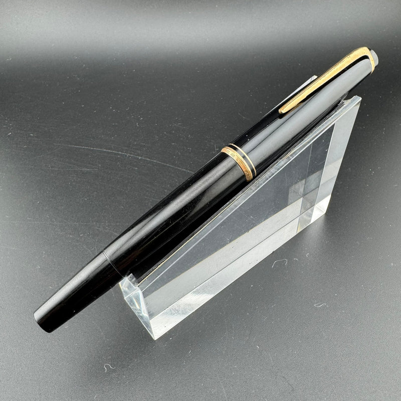 Montblanc No. 22 Black Resin Fountain Pen 14C Gold Fine Nib For Repair