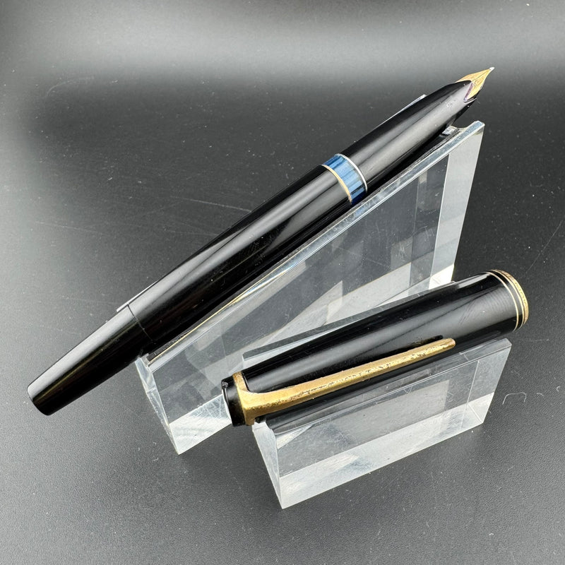 Montblanc No. 24 Black Resin Fountain Pen 14C Gold Fine Nib Serviced