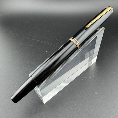 Montblanc No. 24 Black Resin Fountain Pen 14C Gold Fine Nib Serviced