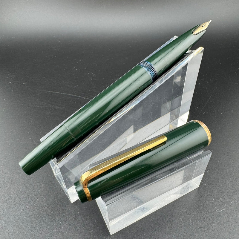 Montblanc No. 32 Green Resin Fountain Pen 14K Gold Extra-Fine Nib Serviced