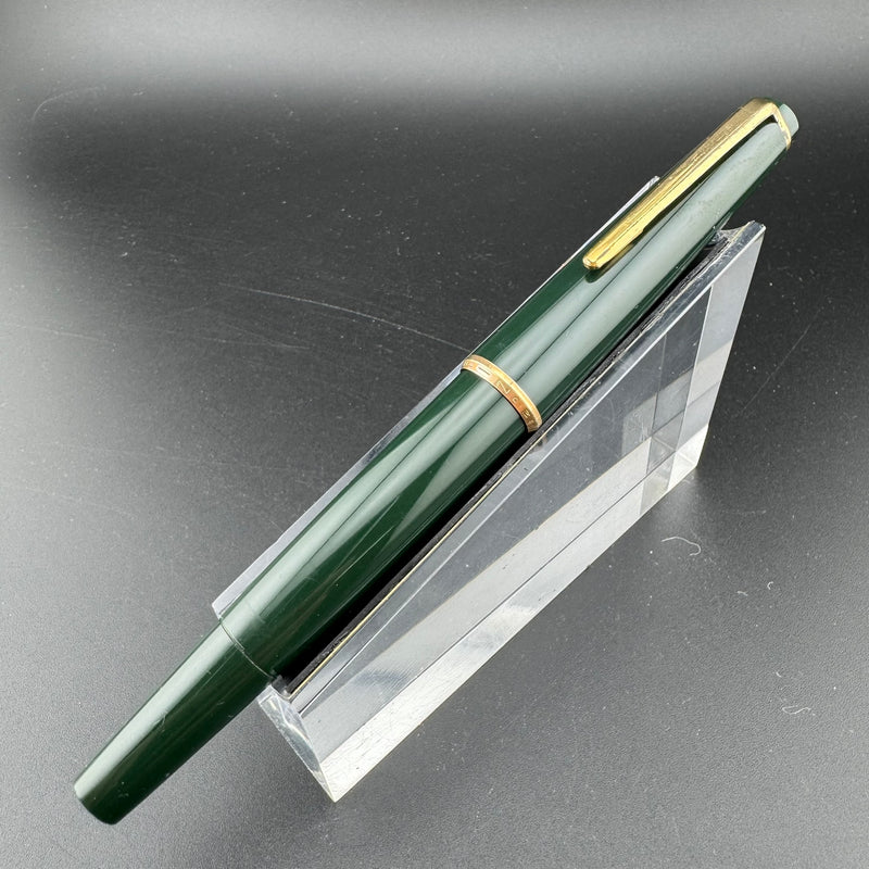 Montblanc No. 32 Green Resin Fountain Pen 14K Gold Extra-Fine Nib Serviced