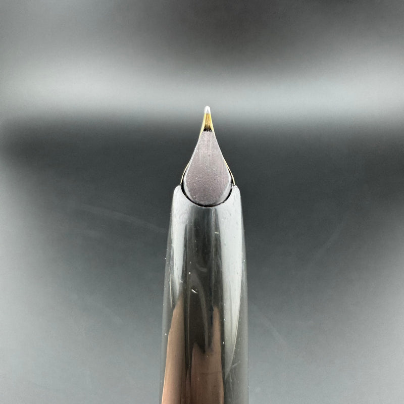 Montblanc No. 22 Grey Resin Fountain Pen 14C Gold Extra-Fine Nib Serviced