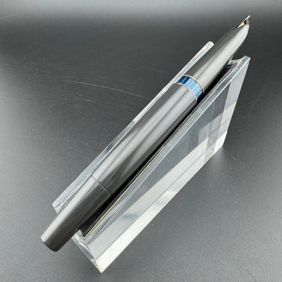 Montblanc No. 22 Grey Resin Fountain Pen 14C Gold Extra-Fine Nib Serviced