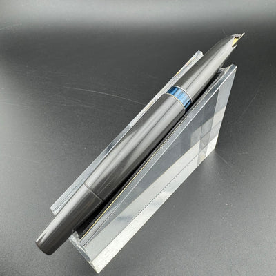 Montblanc No. 22 Grey Resin Fountain Pen 14C Gold Extra-Fine Nib Serviced