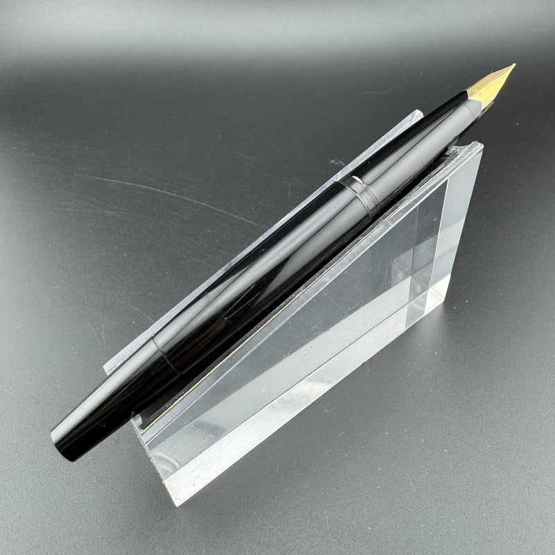 Montblanc No. 221 Black Resin Fountain Pen 14K Gold Extra-Fine Nib Serviced