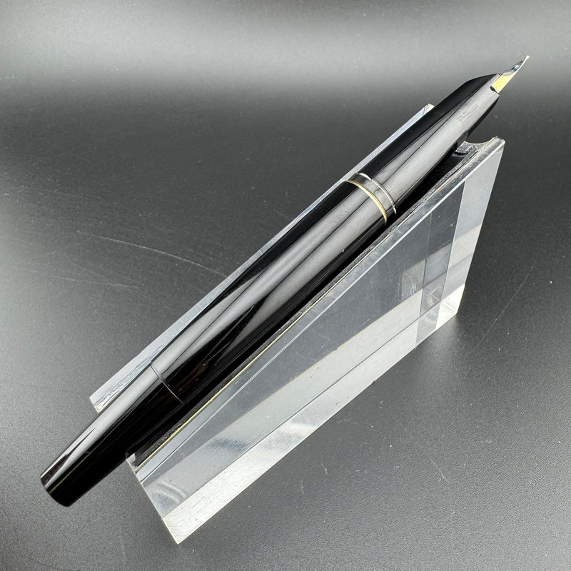 Montblanc No. 221 Black Resin Fountain Pen 14K Gold Extra-Fine Nib Serviced