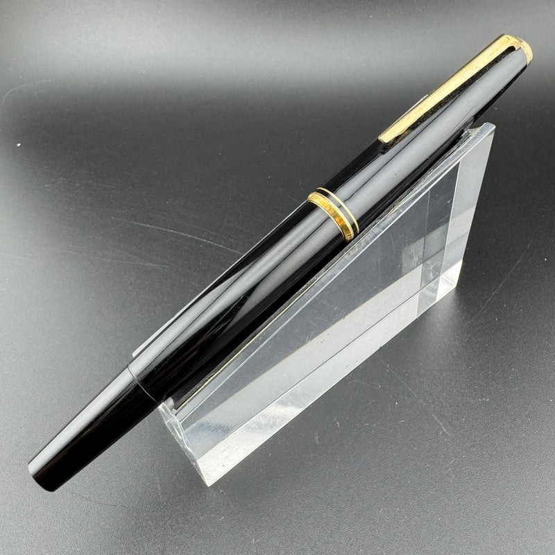 Montblanc No. 221 Black Resin Fountain Pen 14K Gold Extra-Fine Nib Serviced