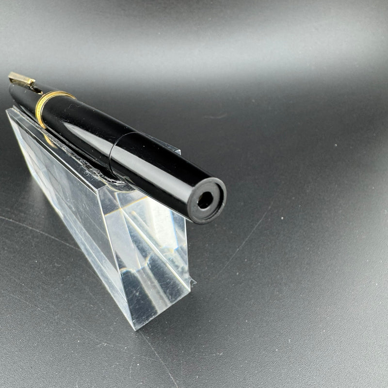 Montblanc No. 221 Black Resin Fountain Pen 14K Gold Extra-Fine Nib Serviced