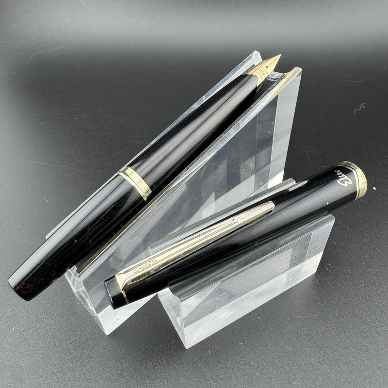 Pilot Elite Black Resin Pocket Fountain Pen 14K Gold Soft-Fine Nib May 1975