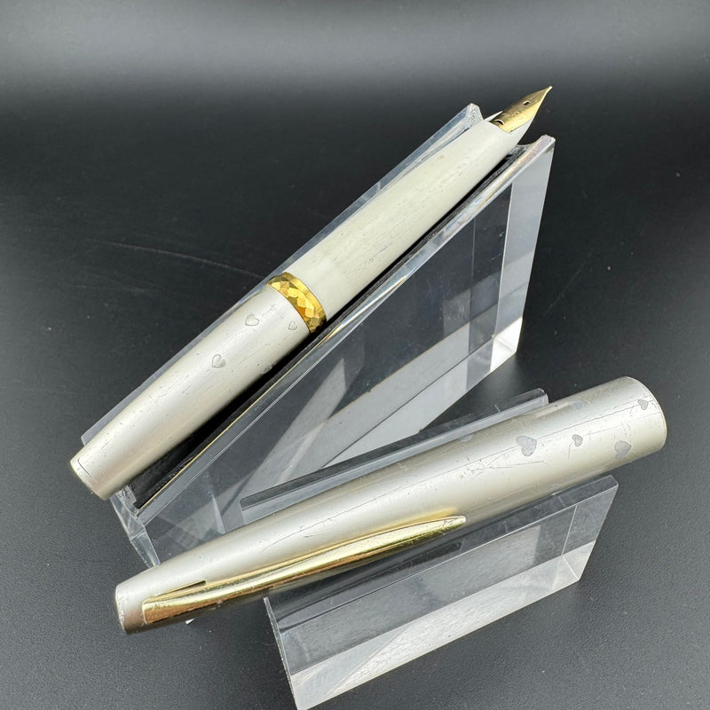 Pilot Elite Lady Silver Heart Pocket Fountain Pen 18K Gold Fine Nib