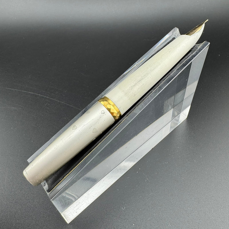 Pilot Elite Lady Silver Heart Pocket Fountain Pen 18K Gold Fine Nib