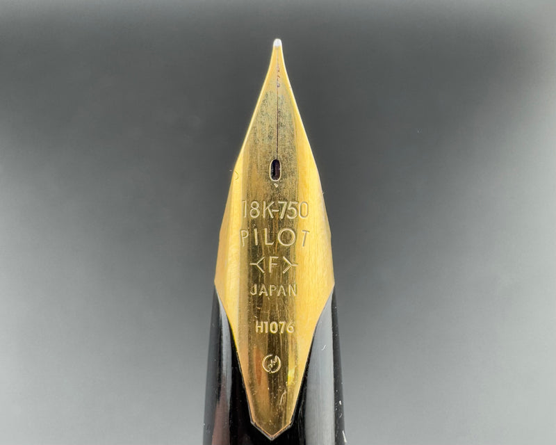 Pilot Custom Black Resin Fountain Pen 18K Gold Fine Nib Oct 1976