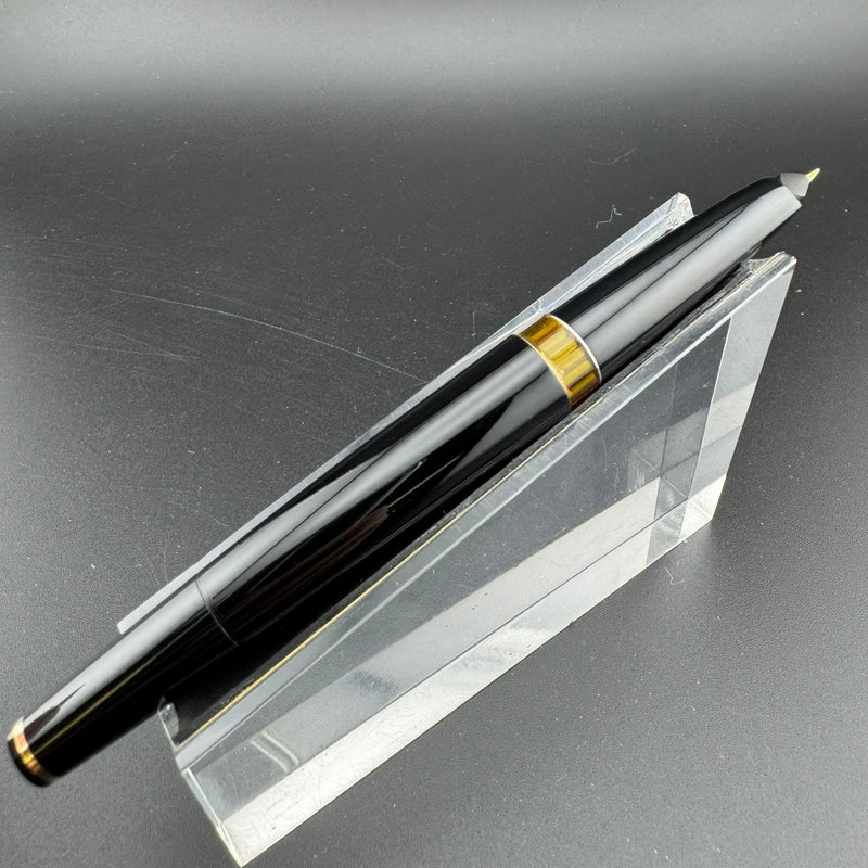 Montblanc Meisterstück No. 72 Fountain Pen 18C Gold Extra-Fine Nib Serviced