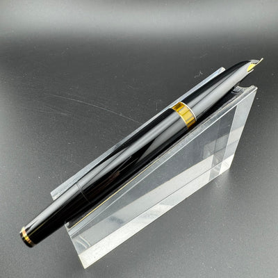 Montblanc Meisterstück No. 72 Fountain Pen 18C Gold Extra-Fine Nib Serviced