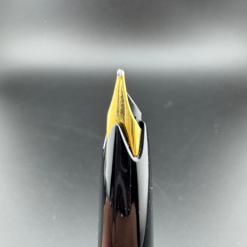 Montblanc Meisterstück No. 72 Fountain Pen 18C Gold Broad Nib Serviced