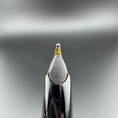 Montblanc Meisterstück No. 72 Fountain Pen 18C Gold Broad Nib Serviced