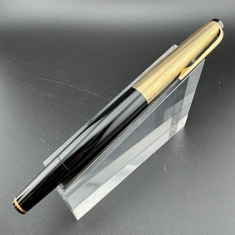 Montblanc Meisterstück No. 72 Fountain Pen 18C Gold Broad Nib Serviced