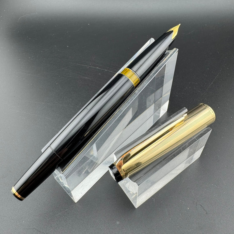 Montblanc Meisterstück No. 74 Fountain Pen 18C Gold Extra-Fine Nib Serviced