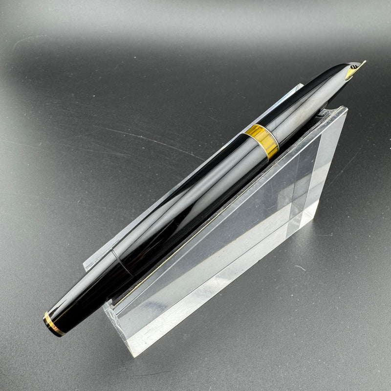 Montblanc Meisterstück No. 74 Fountain Pen 18C Gold Extra-Fine Nib Serviced