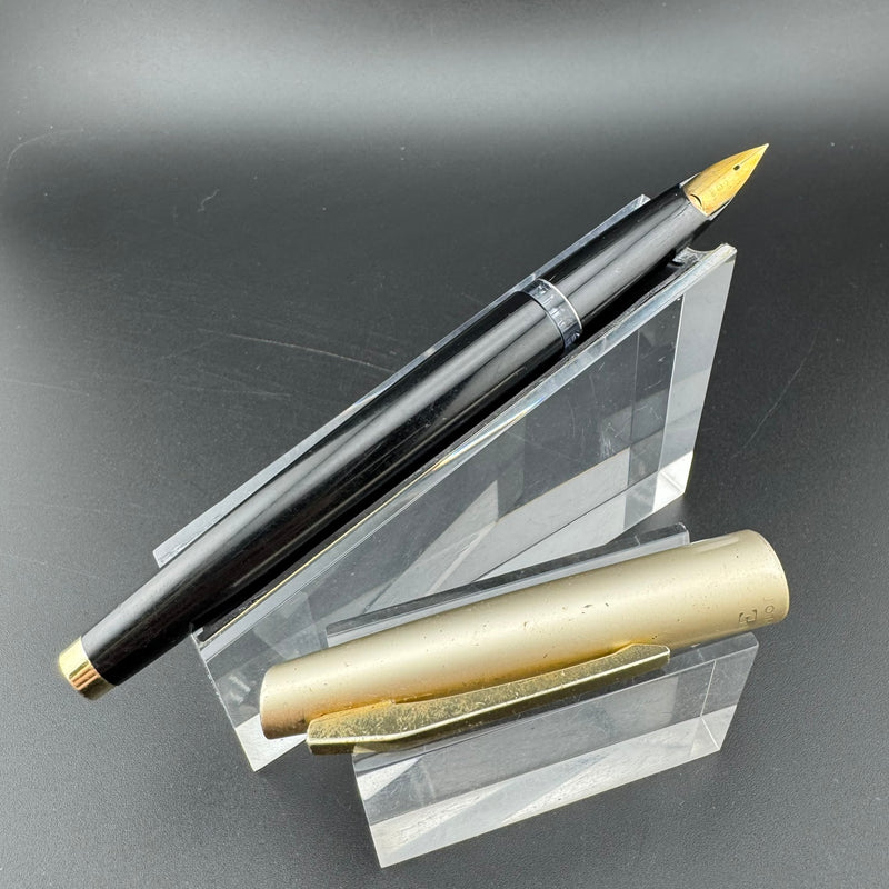 Pilot E Silver & Black Fountain Pen 14K Gold Posting Nib