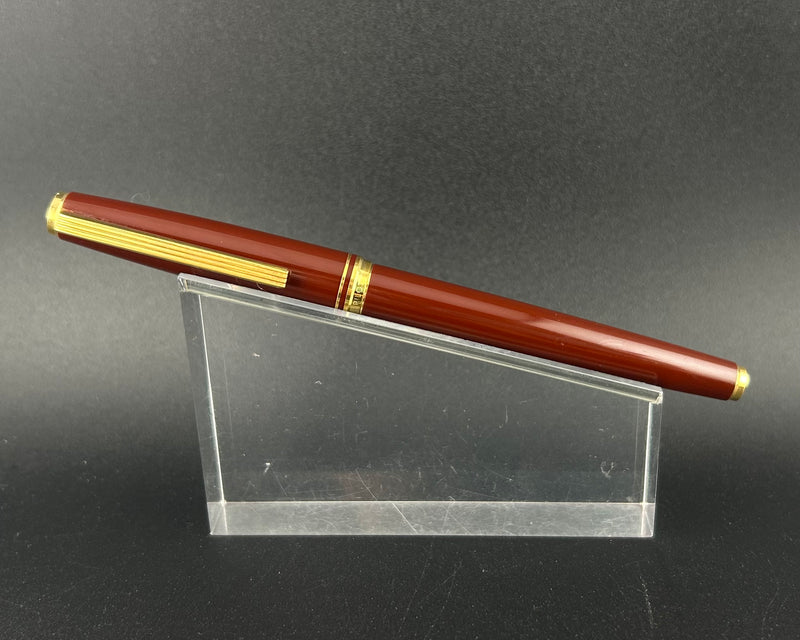 Pilot Deluxe Burgundy Fountain Pen 18K Gold, Fine Pen