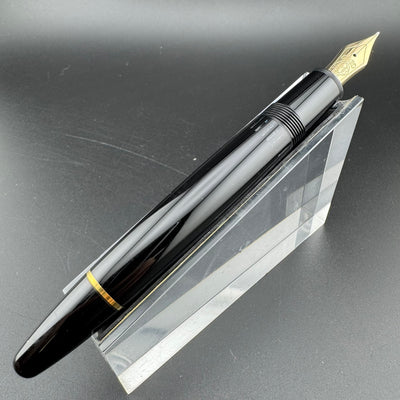 Montblanc Meisterstück No. 146 Fountain Pen 14K Gold Extra-Fine Nib Serviced