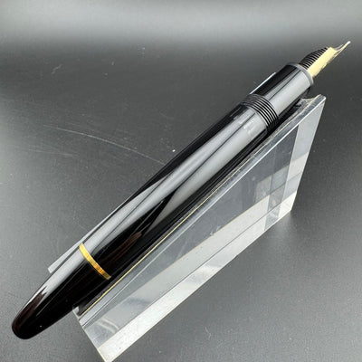 Montblanc Meisterstück No. 146 Fountain Pen 14K Gold Extra-Fine Nib Serviced