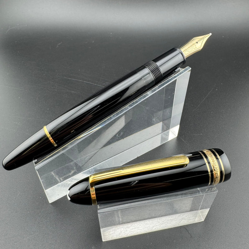 Montblanc Meisterstück No. 146 Fountain Pen 14K Gold Medium Nib Serviced