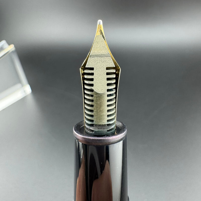 Montblanc Meisterstück No. 146 Fountain Pen 14K Gold Medium Nib Serviced