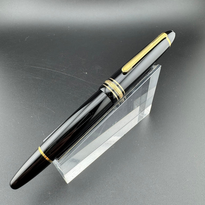 Montblanc Meisterstück No. 146 Fountain Pen 14K Gold Medium Nib Serviced