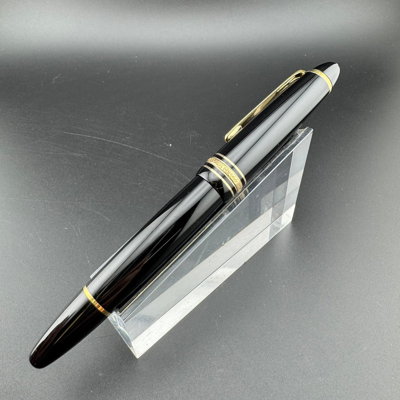 Montblanc Meisterstück No. 146 Fountain Pen 14K Gold Medium Nib Serviced